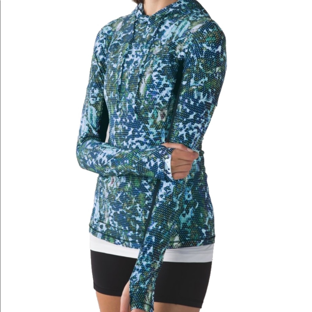 Lululemon Runbeam Hoodie - Floral Sport White Multi / Black in Size 4